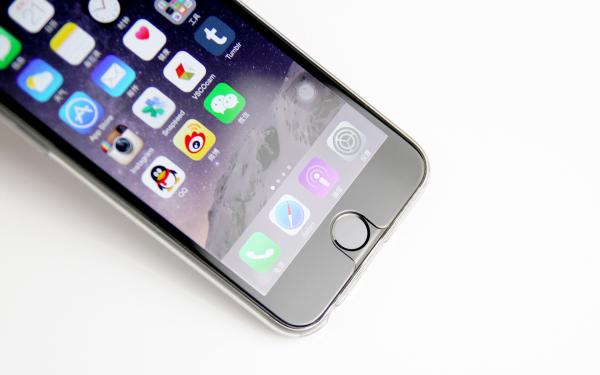 iPhone 6屏幕易跪！你是贴膜还是不贴膜？