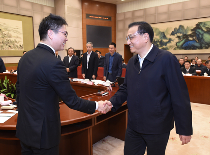刘强东向总理建言：推广电子发票 完善诚信体系
