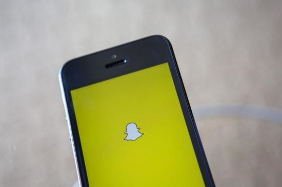 Snapchat估值达100亿美元 月活跃用户数超1亿