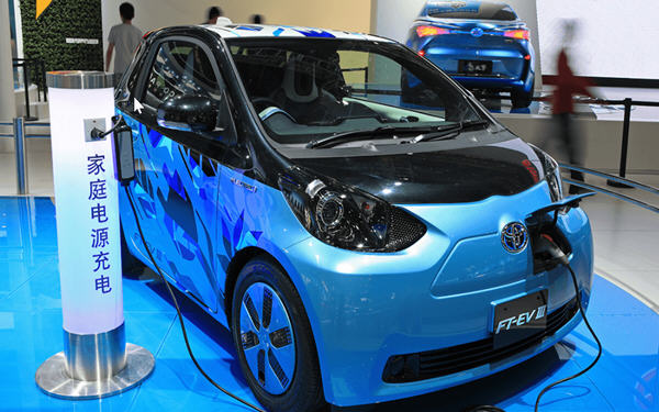 中汽协副秘书长：新能源汽车已步入市场化阶段，今年销量有望突破200万
