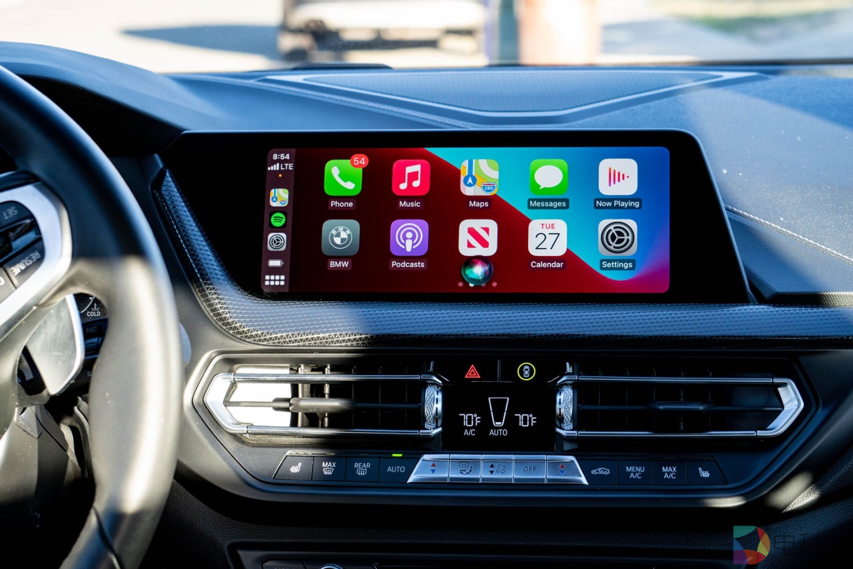 苹果将为CarPlay加入更多功能，分析师：特斯拉股价或因此跌掉81%