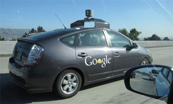 谷歌自动驾驶汽车图片