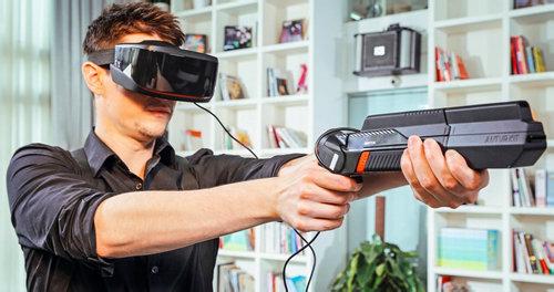 VR“小三国”推动虚拟现实市场大航母