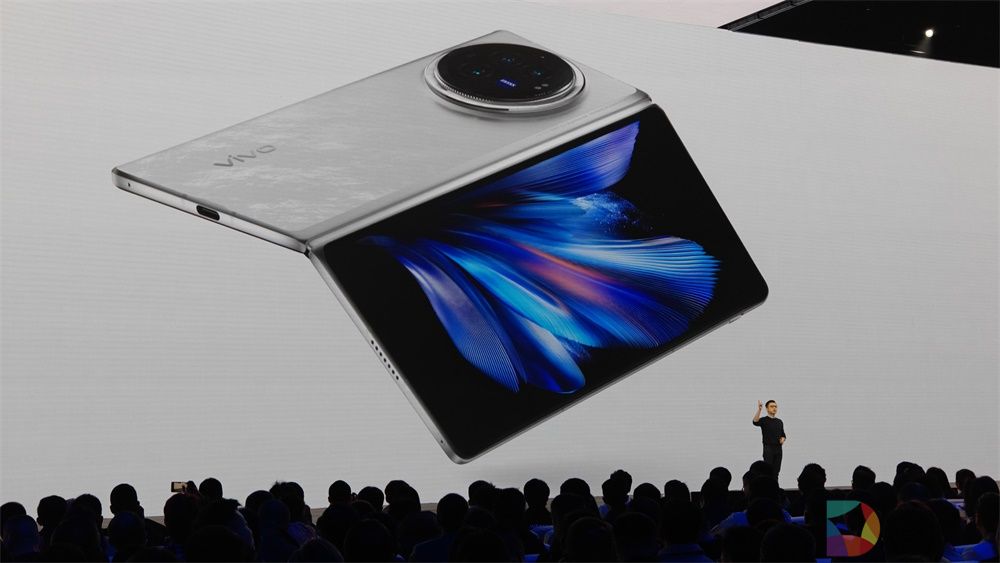 更适合苹果用户的折叠屏手机，vivo X Fold 3何以成为新质生产力代表