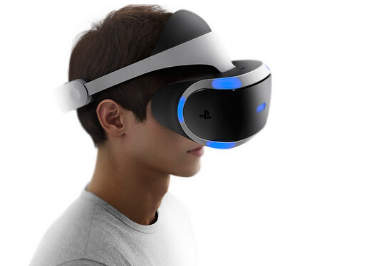 索尼公布PS4 VR设备上市时间和升级情况.