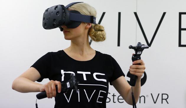 HTC虚拟现实头盔10分钟卖出1.5万台