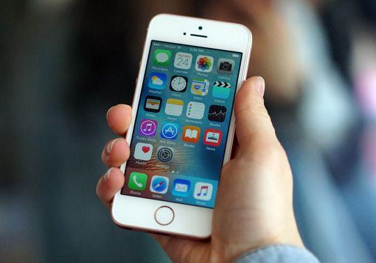苹果否认已承诺为异常关机iPhone换电池 称正联系顾客