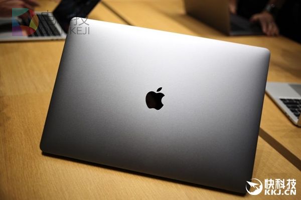 苹果内部人士爆料：新MacBook Pro是妥协的产物