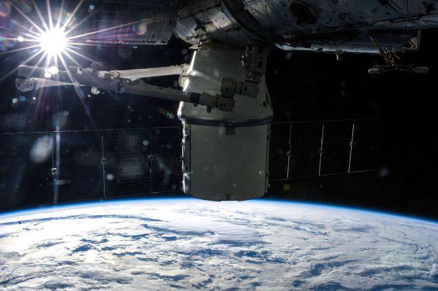  马斯克：SpaceX太空照片都免费开放