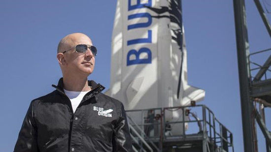 亚马逊CEO贝索斯：渴望在太空中生活和工作