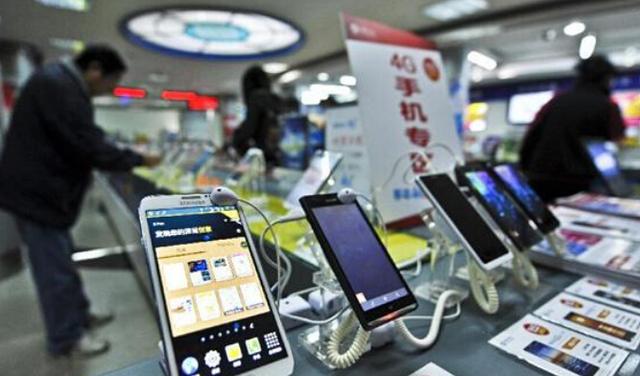 2014年中国国内手机出货量下降21.9%