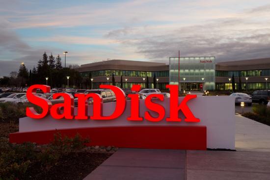 西部数据宣布以190亿美元收购SanDisk