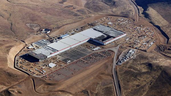 特斯拉欲再投资3.5亿在超级电池工厂建立生产线 为Model 3生产电机