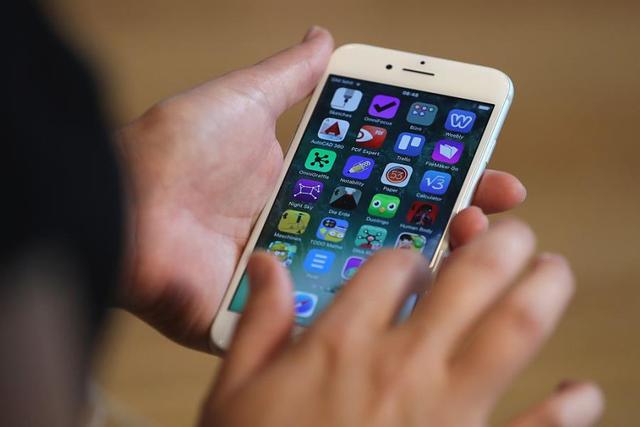   三星增加OLED屏幕供应 苹果或生产1.6亿部iPhone 8