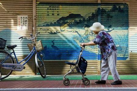 日本进入多死社会：VR丰富孤寡老人生活