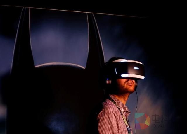 不再局限于游戏 索尼想让你用VR头盔看电影