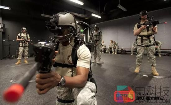 AR战术头盔显示160度“战场”图像