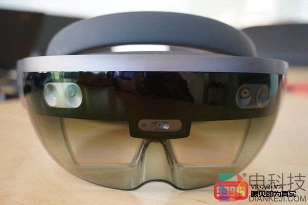 微软或正在开发HoloLens消费者版