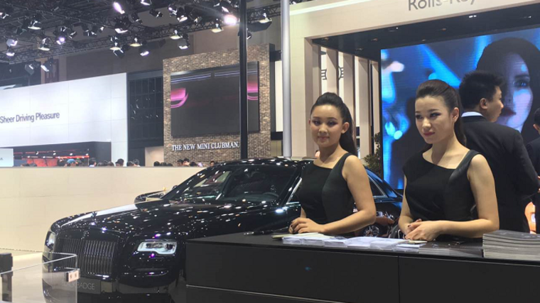 电科技直击2016北京车展：谁说没有车模就看不成美女？
